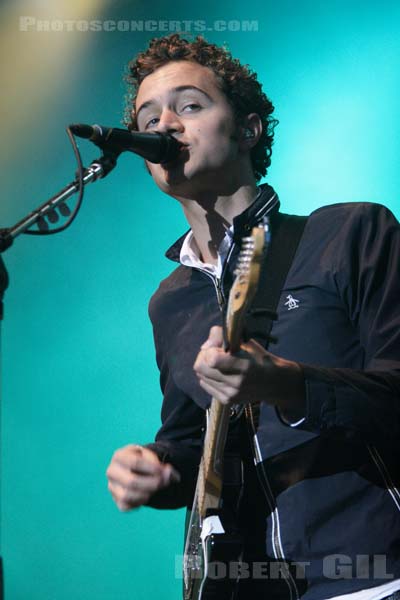 EDITORS - 2006-08-26 - SAINT CLOUD - Domaine National - Scene de la Cascade - Thomas Michael Henry Smith